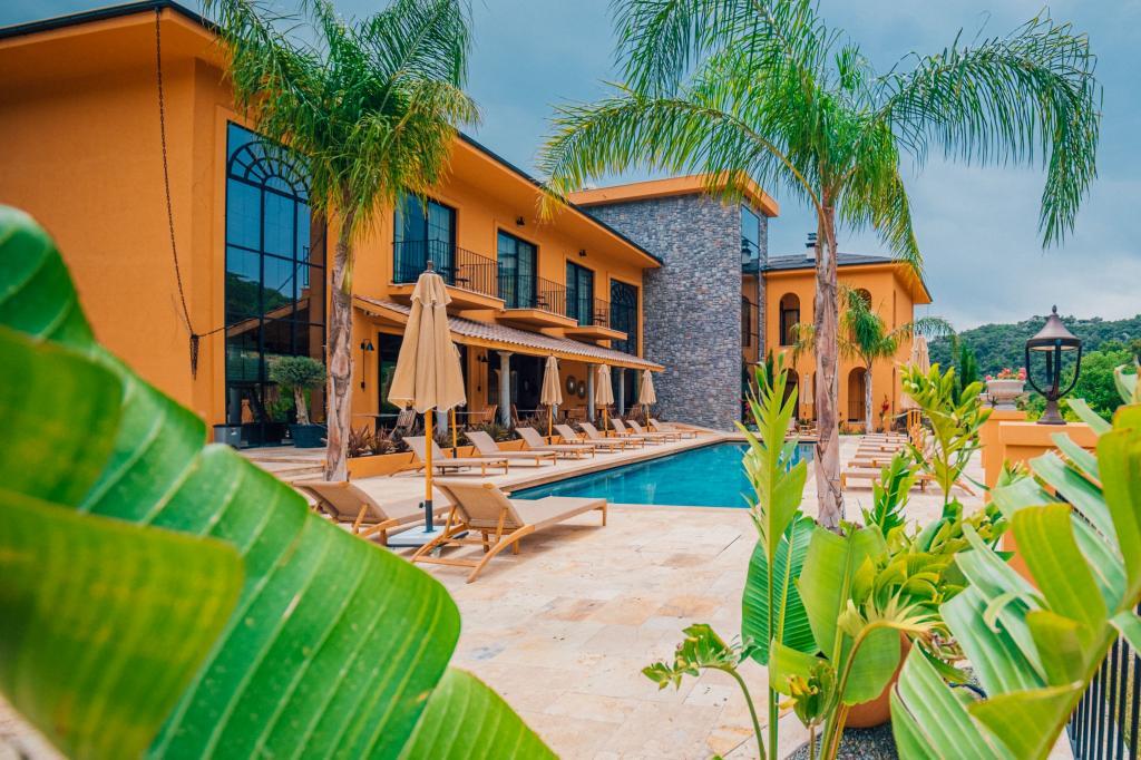 The Remote Hotel