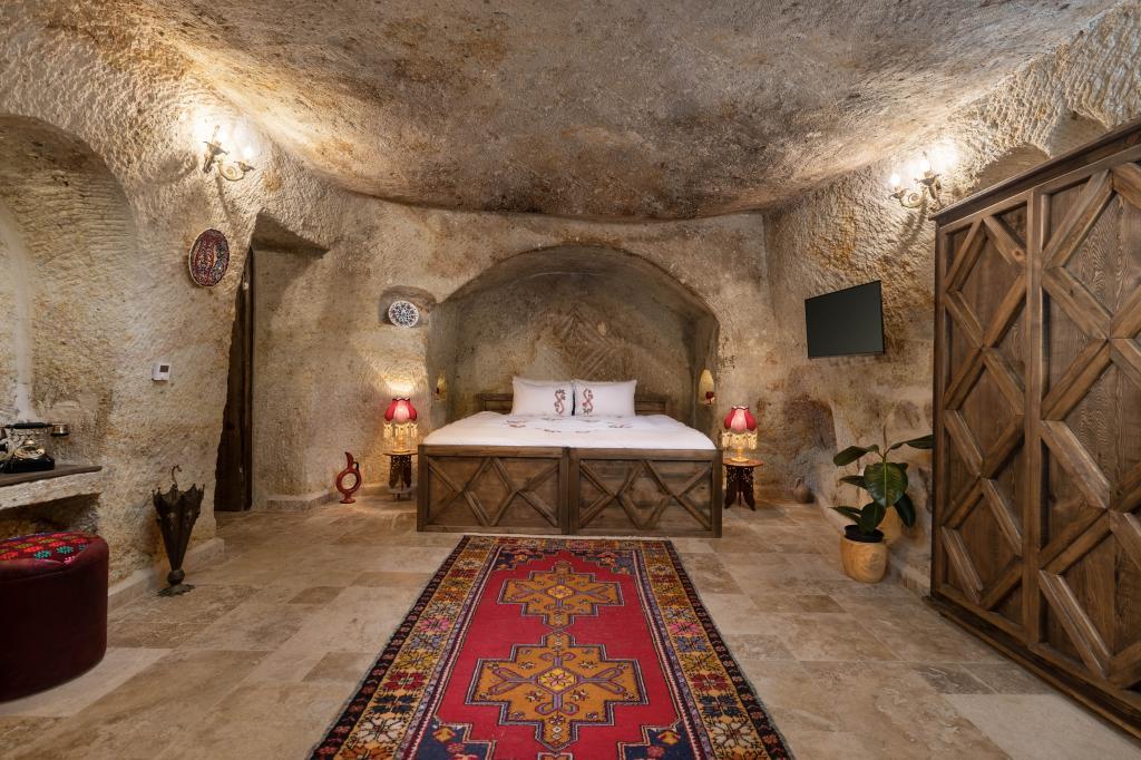 Kayata Cave Suites — 5