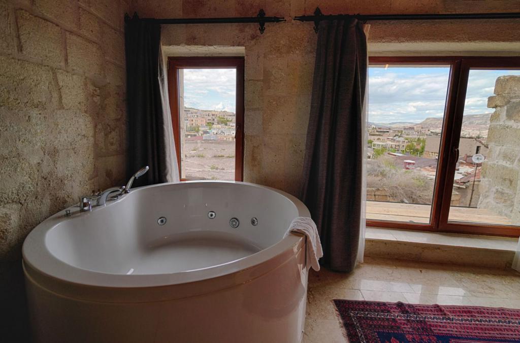 Concept Cave Suites