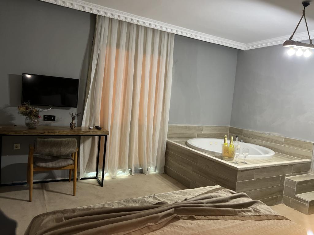 Jomo Hotel Mersin — 3