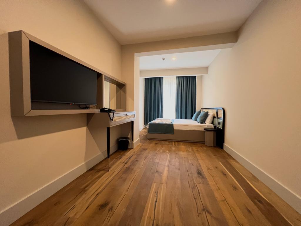 Coastline Boutique Hotel — 5