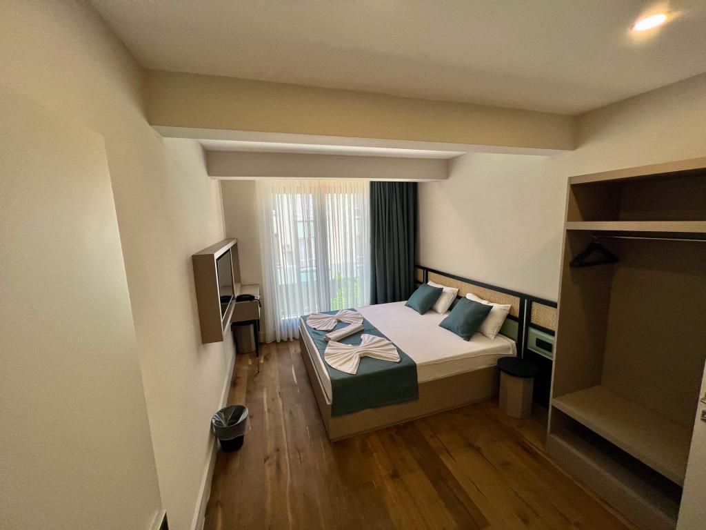 Coastline Boutique Hotel — 2
