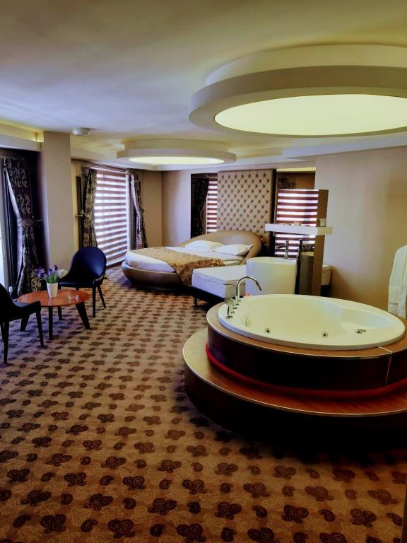 Feyzan Hotel — 4