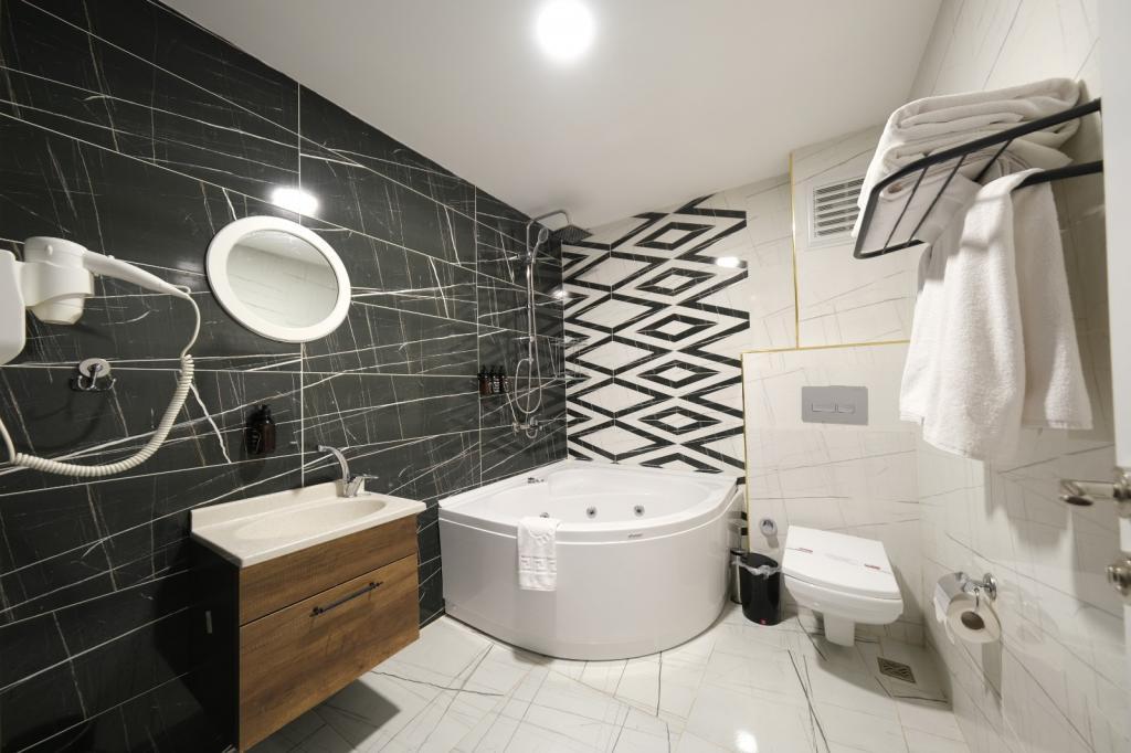 Eniza Hotel — 9