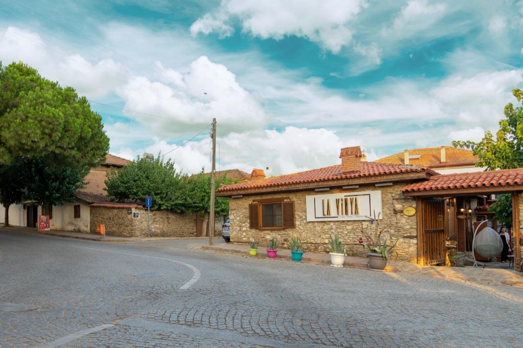 Birgi Lavinya Otel