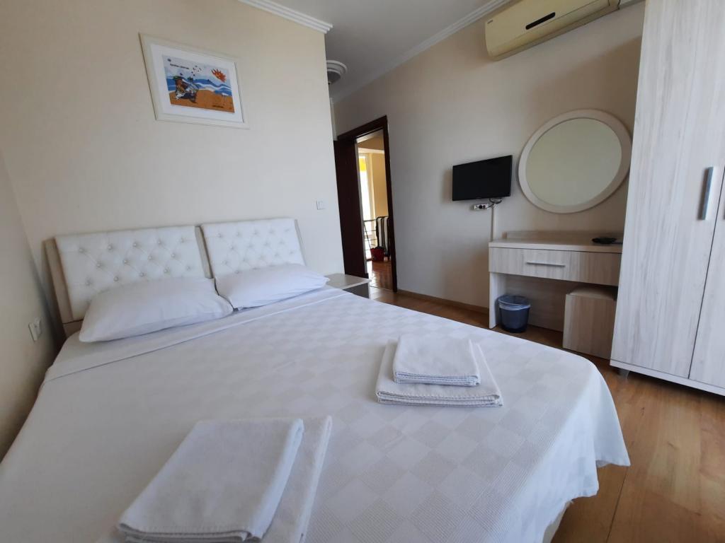 Cunda Güneş Otel — 3