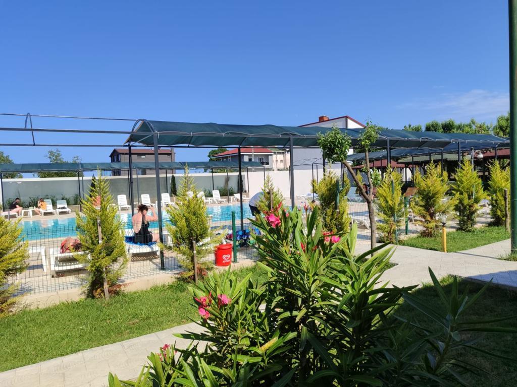 Sinopsis Resort Otel — 9