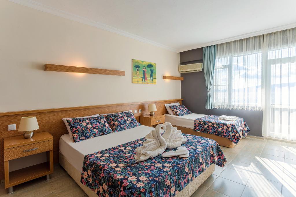 Aqua Nina Hotel — 4