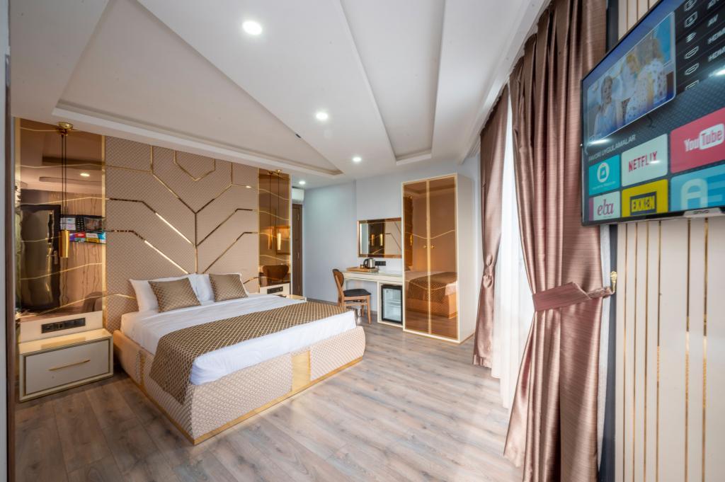 Luxury Airport Hotel