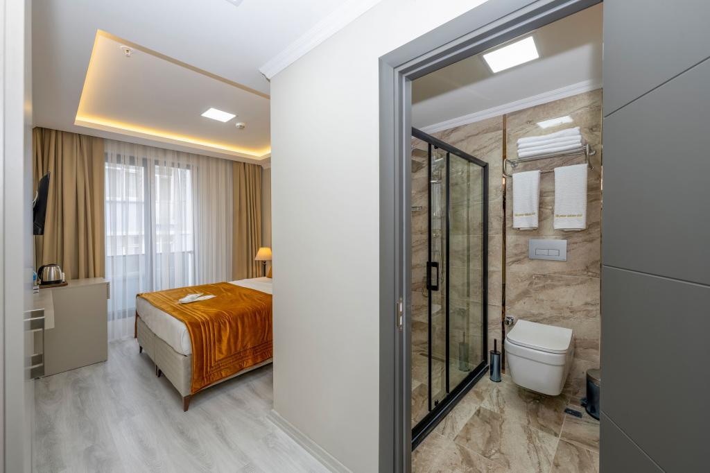 Skystar Deluxe Hotel — 5