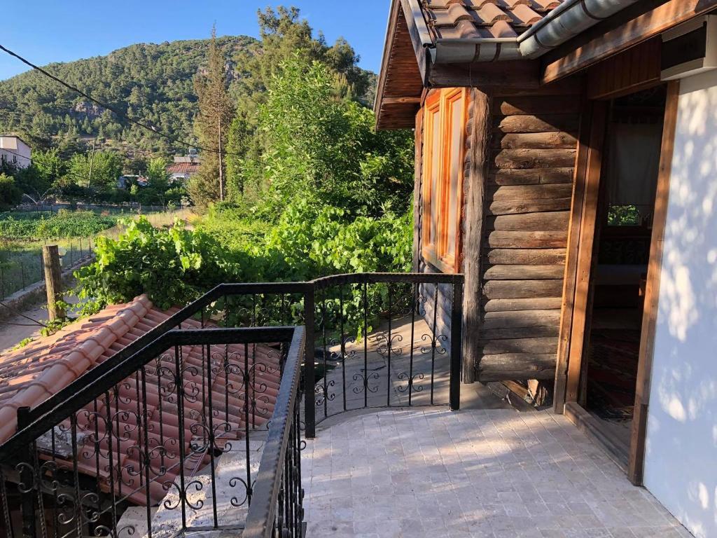 Olympos Köyevi Country House — 3