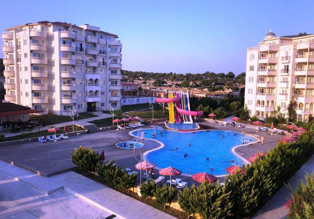 Watercastle Suits