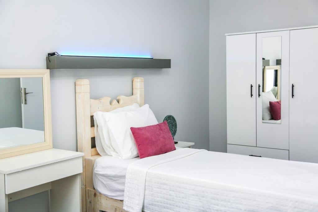 Just Dream Suites — 8