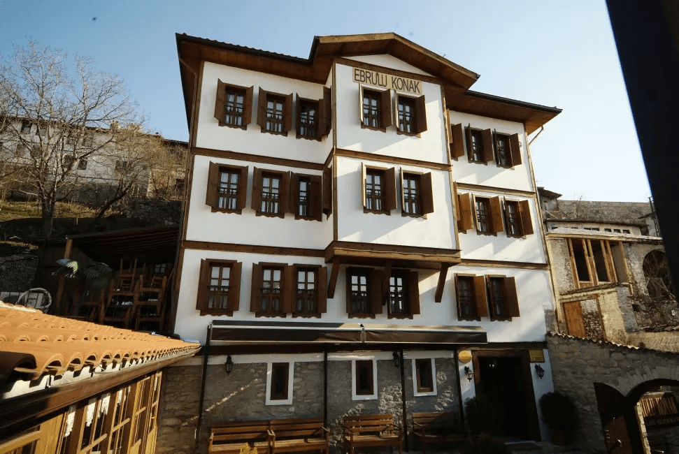 Ebrulu Konak