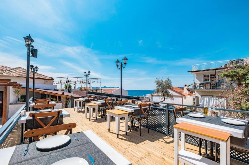 Çınar Otel Kaş +7 — 7