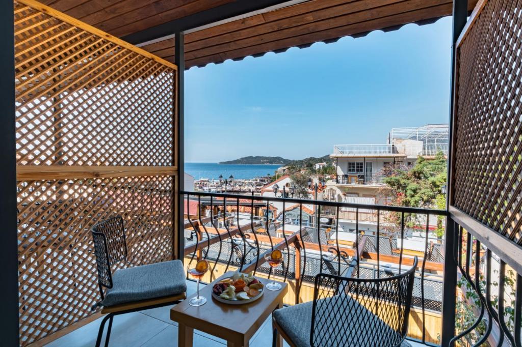 Çınar Otel Kaş +7 — 9