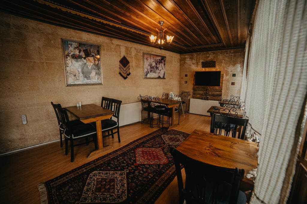 Helios Cave Hotel — 3