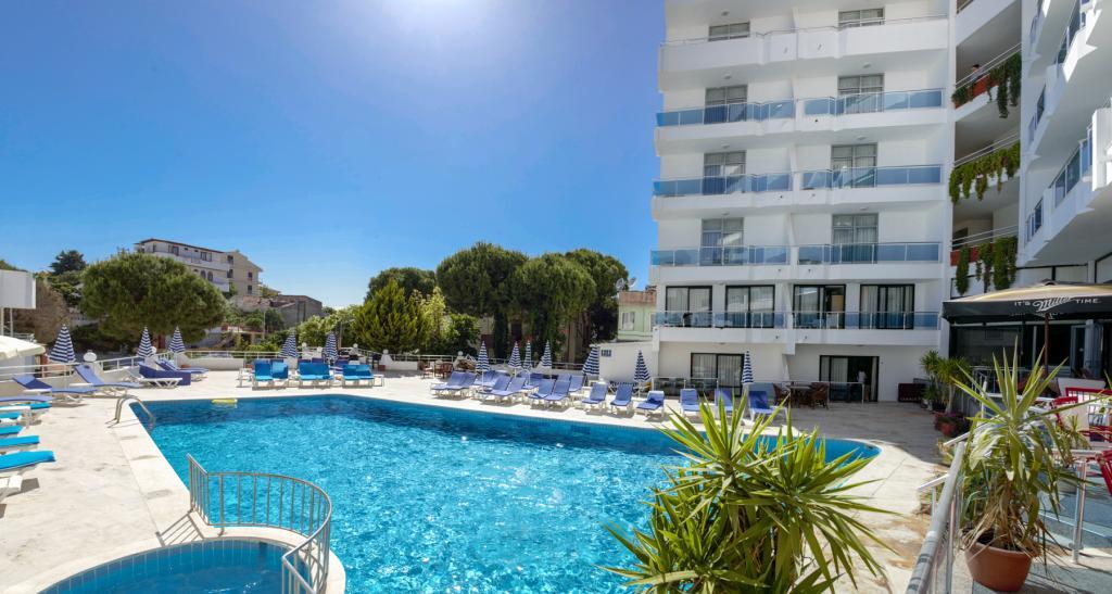 Ponz Otel Kuşadası