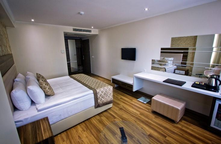 Edis Premier Hotel — 7