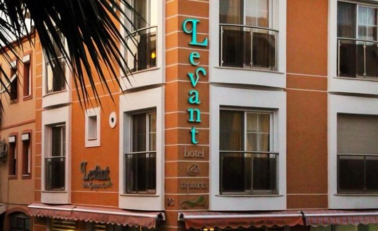 Levant Hotel & Aparts Çeşme