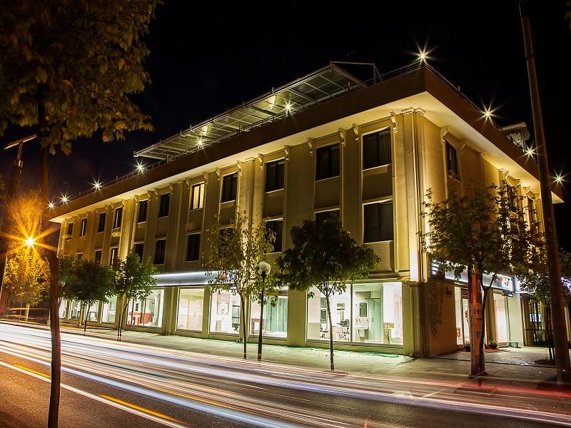 Gösterişli Otel