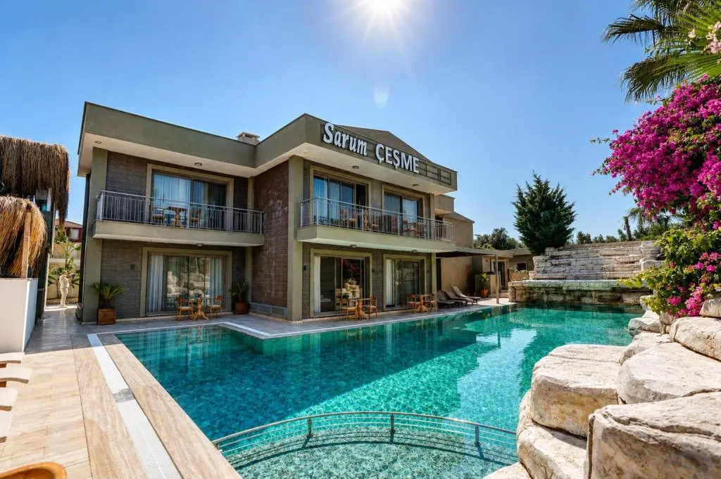 Sarum Otel Çeşme