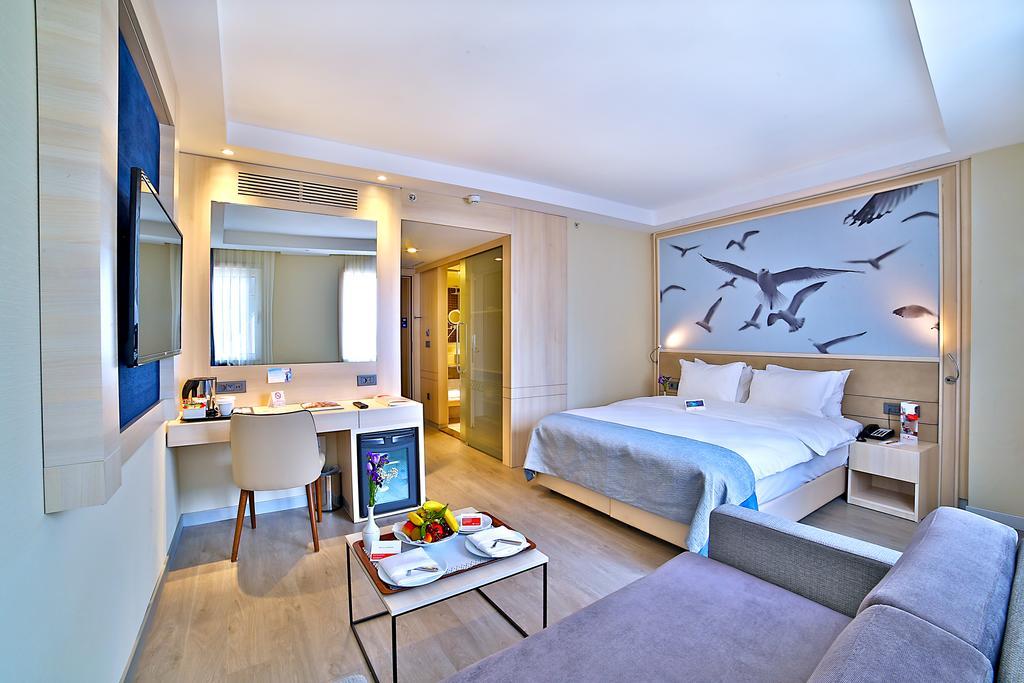 Ramada by Wyndham Istanbul Old City — 9