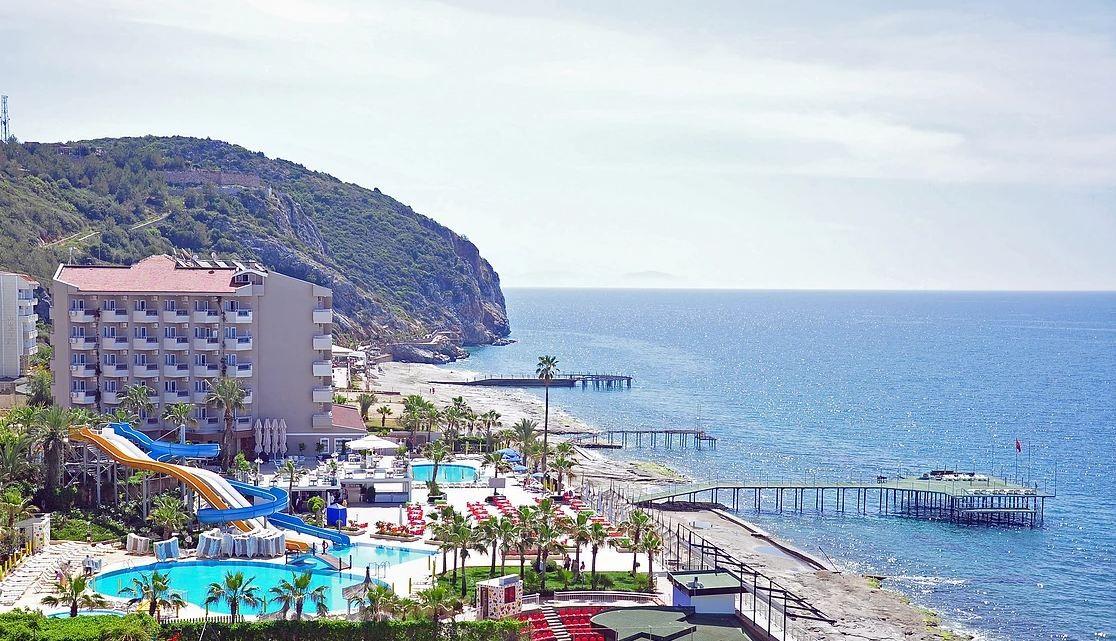 Mirador Resort — 8