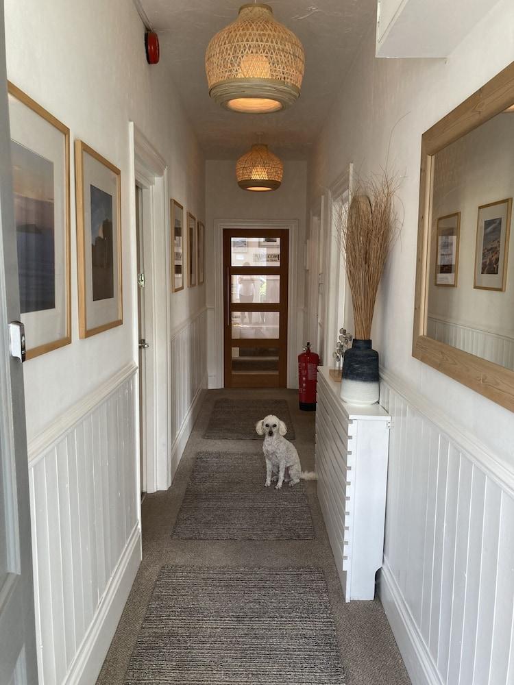 Summer Breeze Guest House - B&B — 3