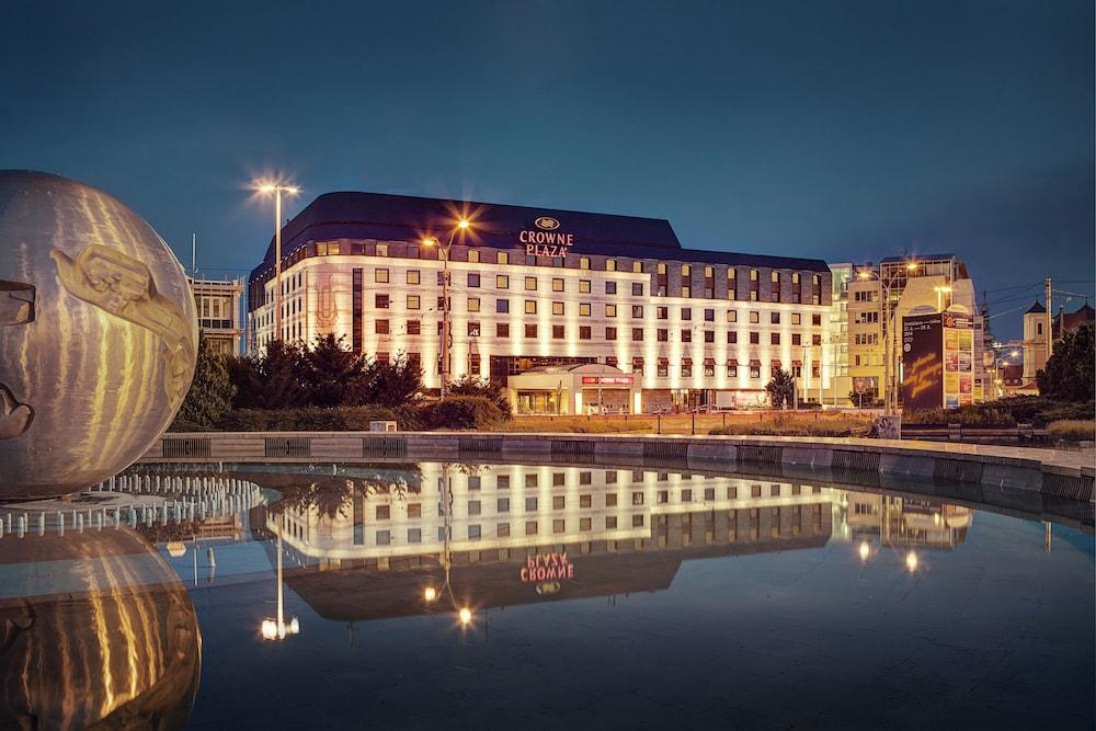 CROWNE PLAZA BRATISLAVA — 2