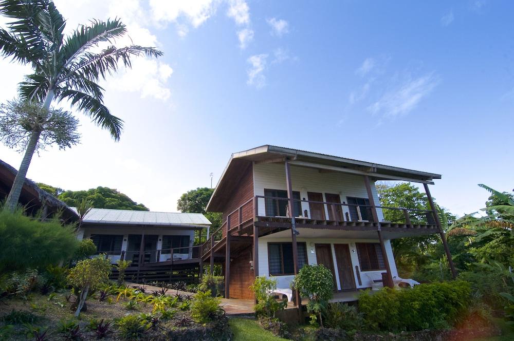 Deco Stop Lodge