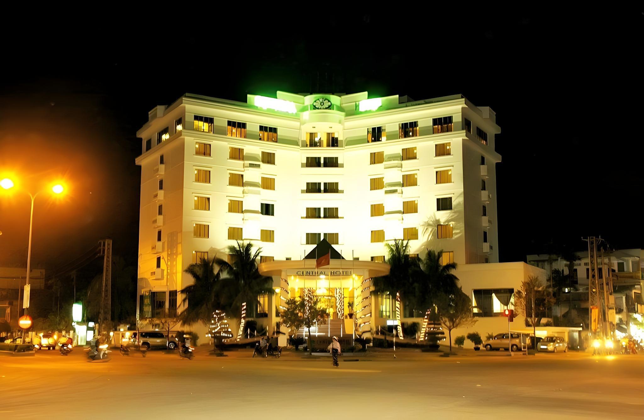 Central Hotel