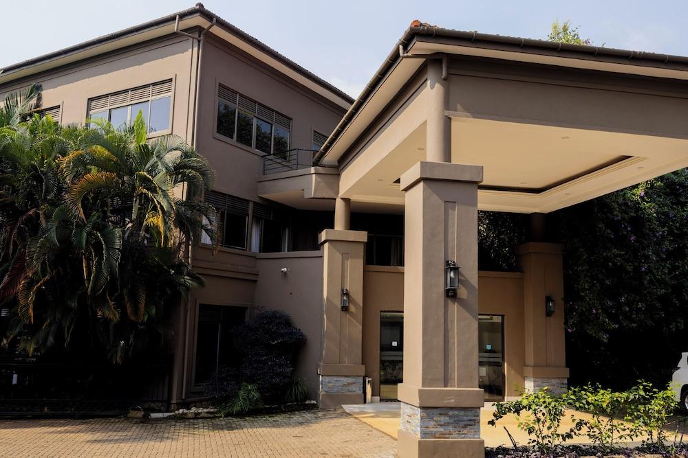 Royal Suites — 3
