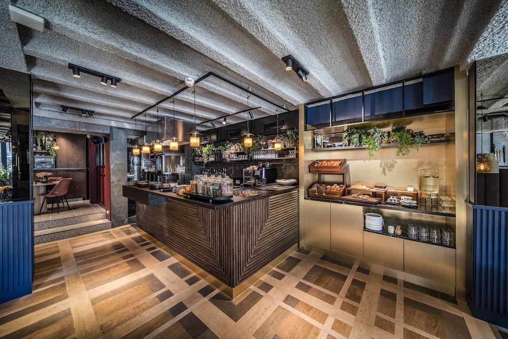 The Highlander Hotel Amsterdam — 5