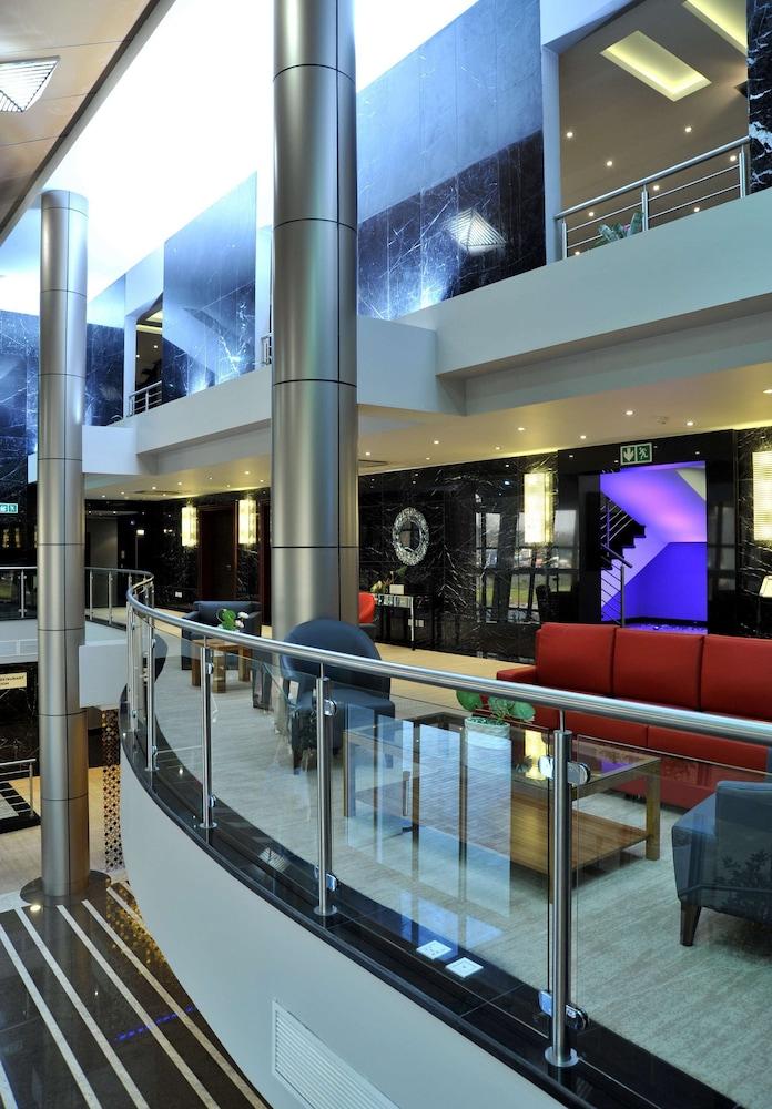 RADISSON BLU HOTEL, LUSAKA — 3