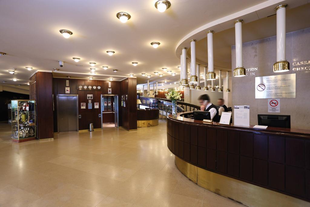 HOTEL BUDAPEST 11754 — 8