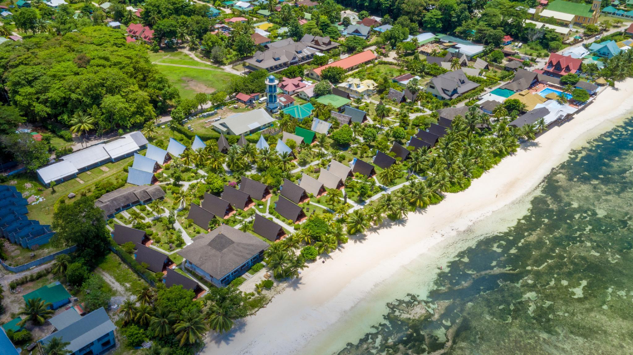 LA DIGUE ISLAND LODGE(M)
