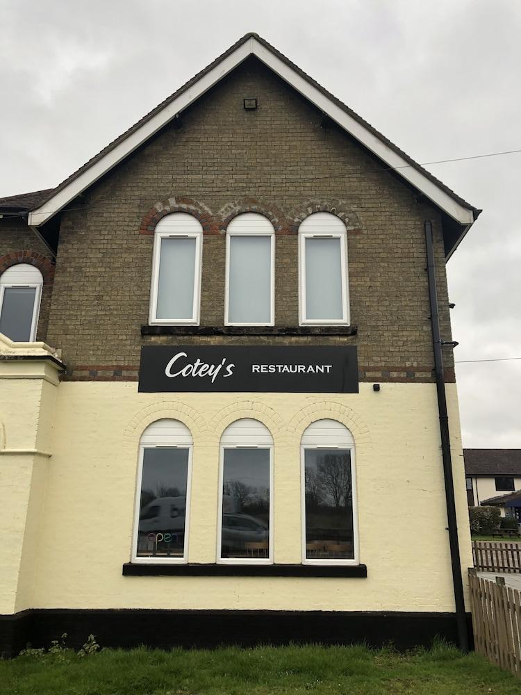 Redwings Lodge Baldock — 4