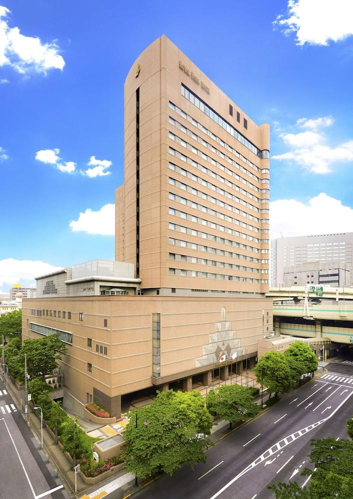 ROYAL PARK HOTEL 76884 — 2