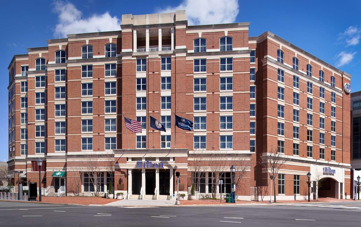 Hilton Alexandria Old Town — 9