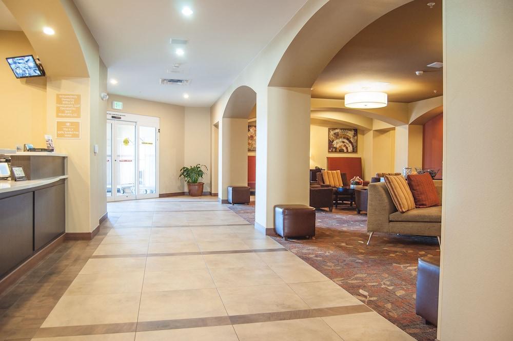 Candlewood Suites Fort Collins — 10