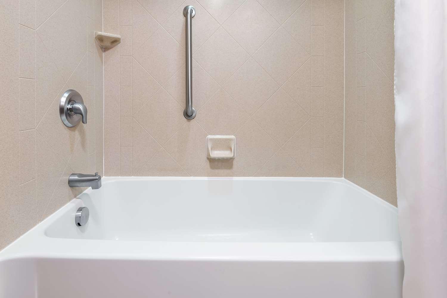 Hampton Inn Springfield South Enfield — 7