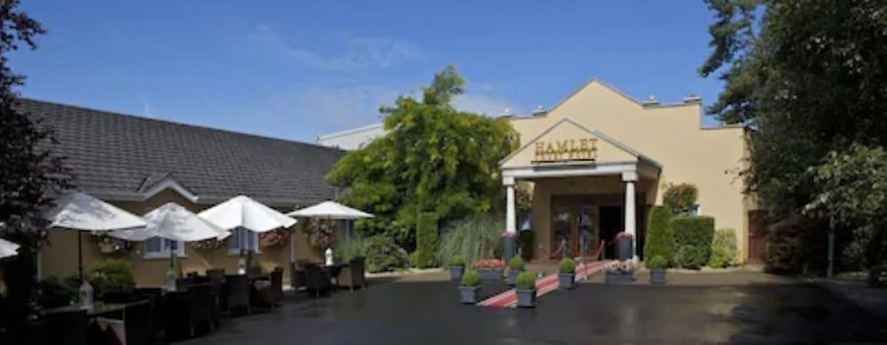 HAMLET COURT HOTEL 97549