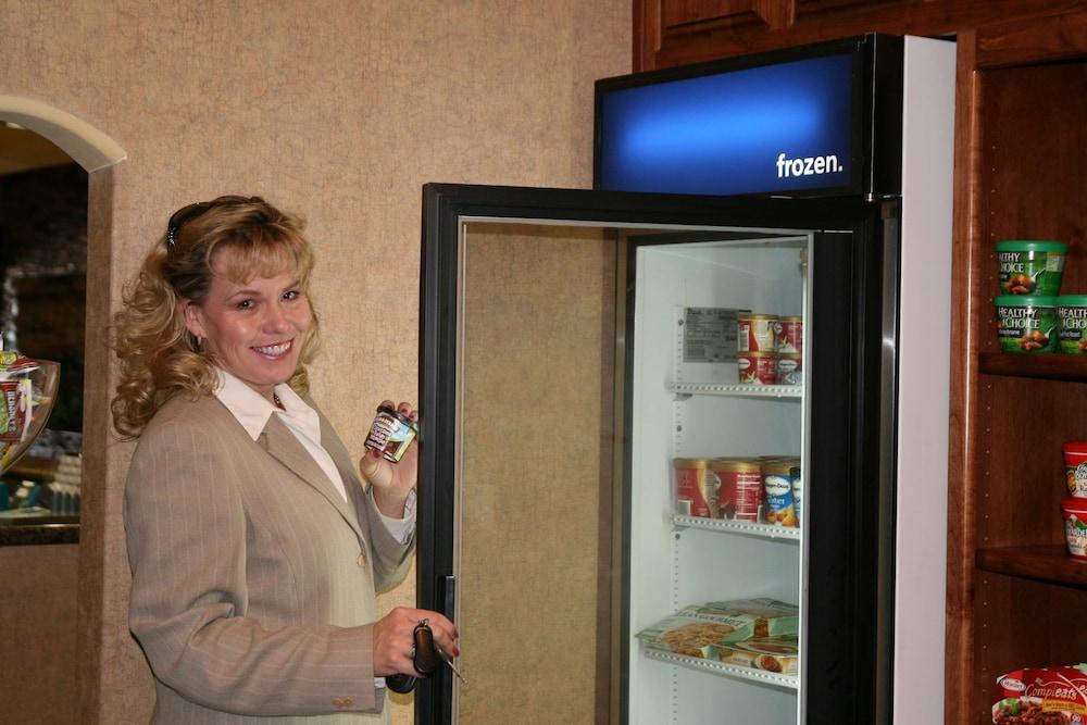 Hampton Inn & Suites Farmington, NM — 6