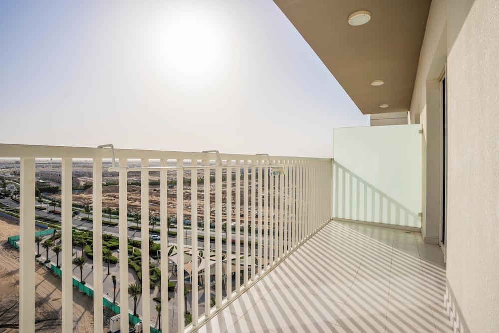 DAMAC Hills 2 Hotel - Edge by Rotana — 5