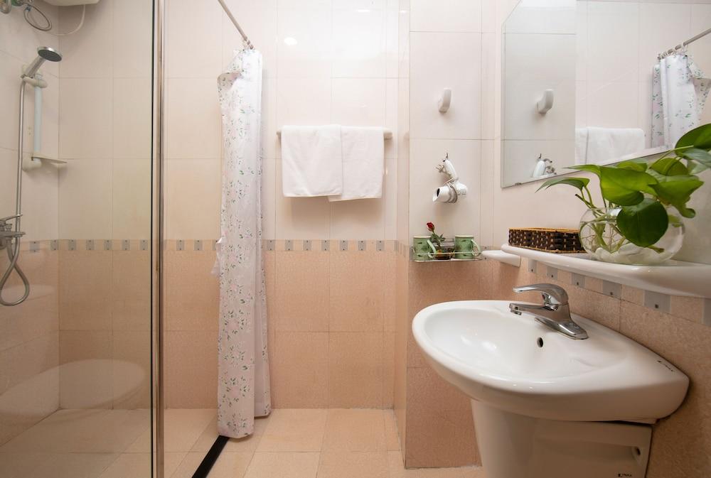 Impressive Boutique Hotel 104222 — 8