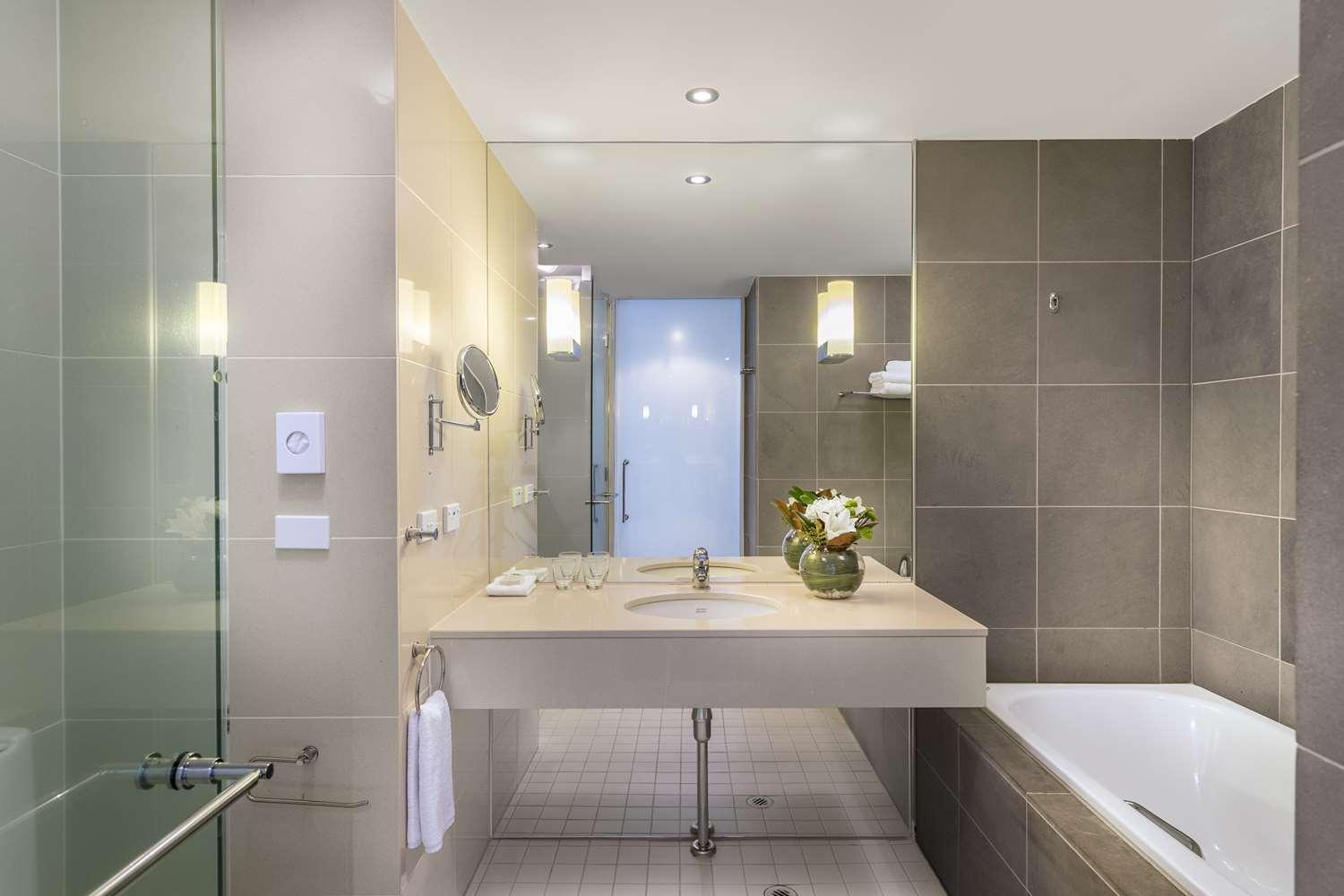 Hilton Auckland — 5