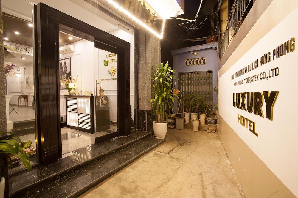 Luxury Hotel — 7