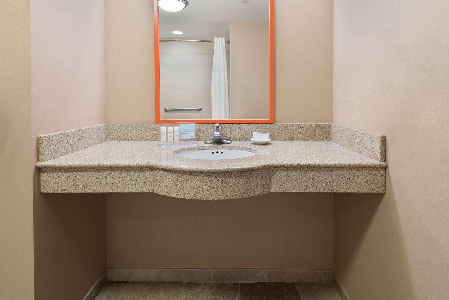 Hampton Inn Springfield South Enfield — 5