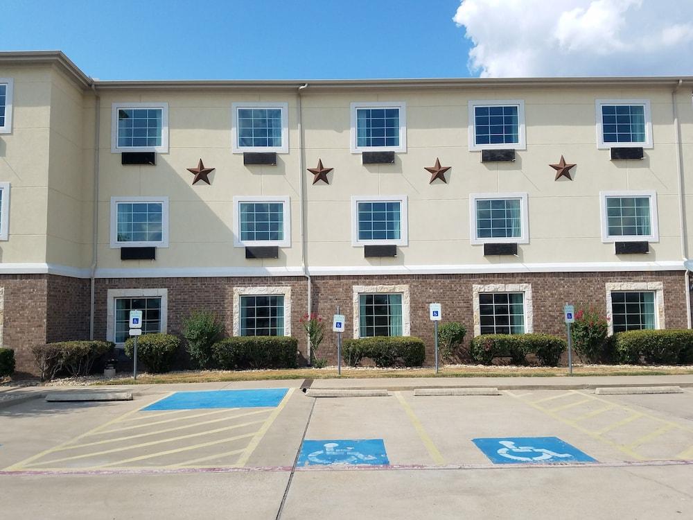 Comfort Inn & Suites Gatesville — 4